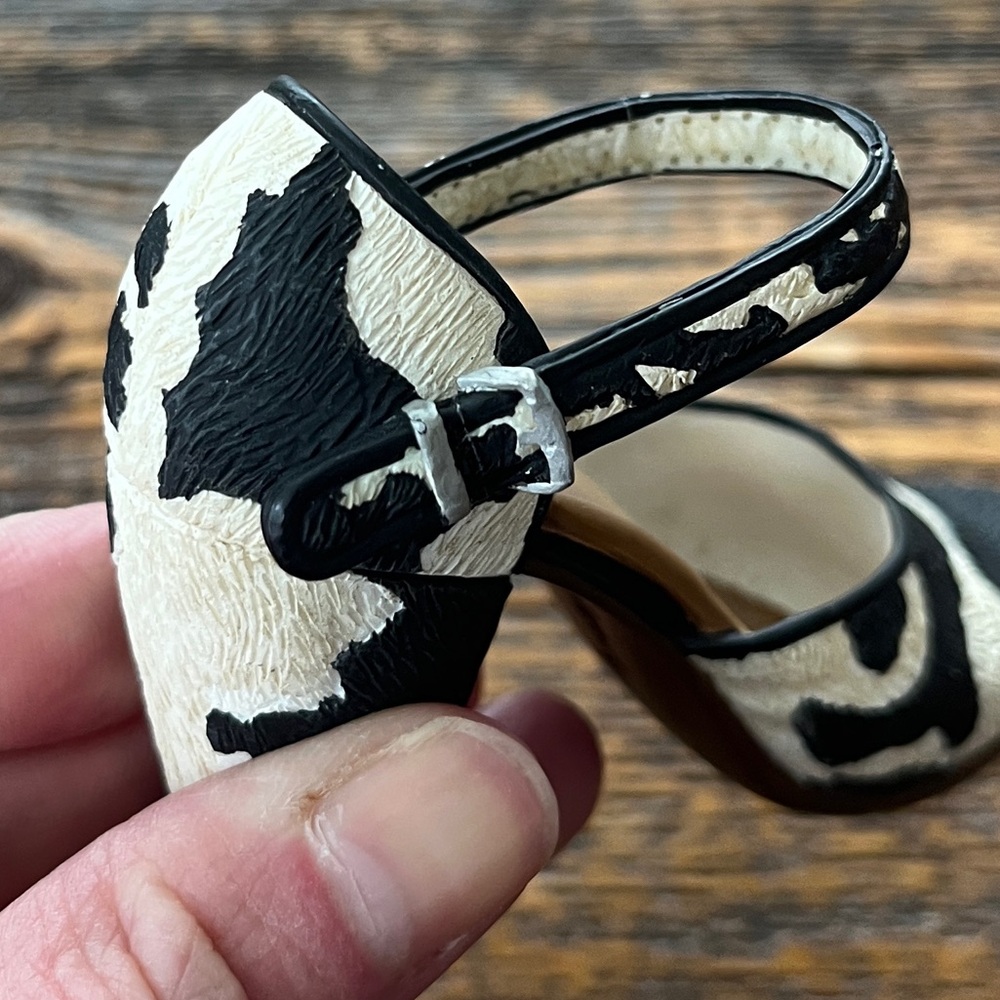 Just the Right Shoe Bovine Bliss Collectible - Picture 3 of 5